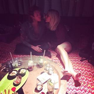 Ellie Goulding feet photo thumbnail