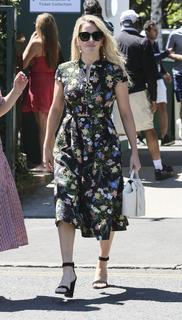Ellie Goulding feet photo thumbnail