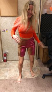 Ellie Goulding feet photo thumbnail