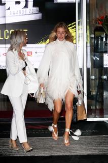 Ellie Goulding feet photo thumbnail
