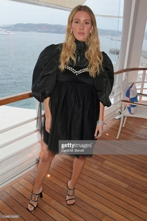 Ellie Goulding feet photo thumbnail