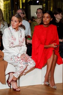 Ellie Goulding feet photo thumbnail