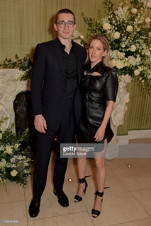 Ellie Goulding feet photo thumbnail