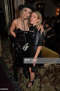 Ellie Goulding feet photo thumbnail