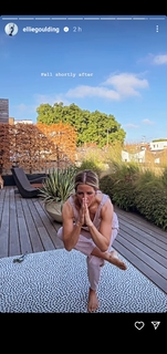 Ellie Goulding feet photo thumbnail