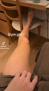 Ellie Goulding feet photo thumbnail
