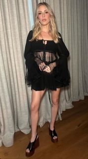 Ellie Goulding feet photo thumbnail