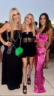 Ellie Goulding feet photo thumbnail