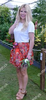 Ellie Harrison feet photo 3