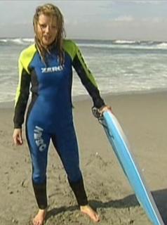 Ellie Harrison feet photo 3