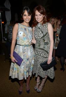 Ellie Kemper feet photo thumbnail