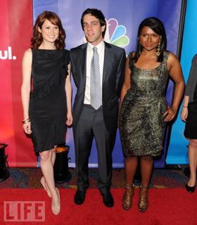 Ellie Kemper feet photo thumbnail