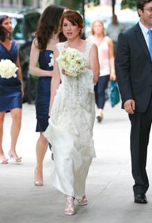 Ellie Kemper feet photo thumbnail