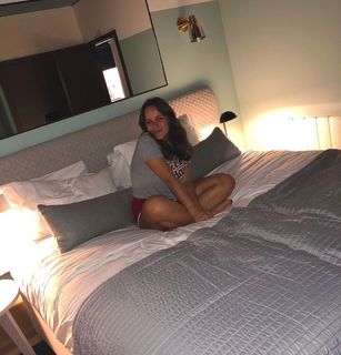Ellie Leach feet photo 2