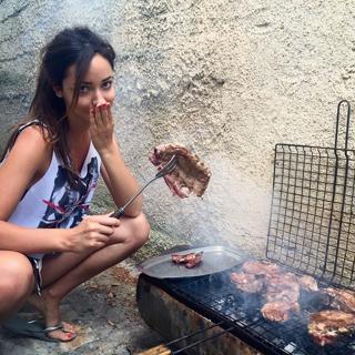 Ellie Papageli feet photo 1