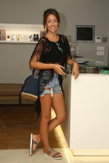 Ellie Papageli feet photo 14