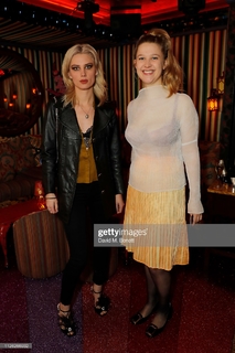 Ellie Rowsell feet photo 8