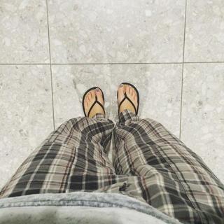 Ellie Taylor feet photo thumbnail