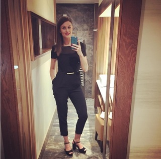 Ellie Taylor feet photo thumbnail