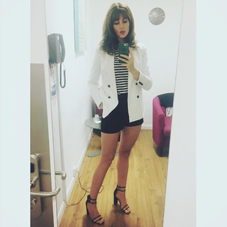 Ellie Taylor feet photo thumbnail