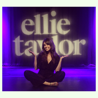 Ellie Taylor feet photo thumbnail