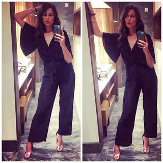 Ellie Taylor feet photo thumbnail