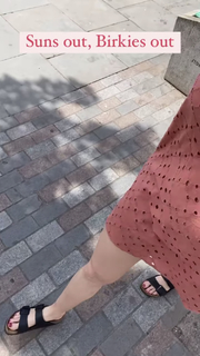 Ellie Taylor feet photo thumbnail