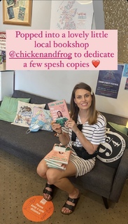 Ellie Taylor feet photo thumbnail