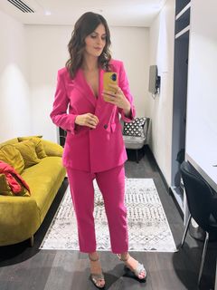 Ellie Taylor feet photo 2