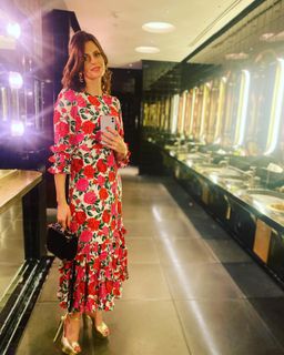 Ellie Taylor feet photo 13