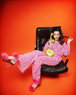 Ellie Taylor feet photo 11