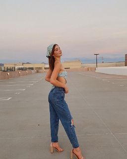 Ellie Thumann feet photo 15