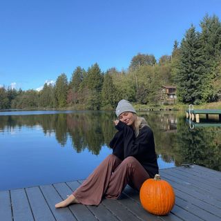 Ellie Thumann feet photo 17