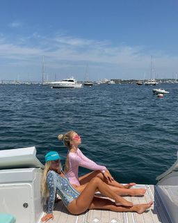 Ellie Thumann feet photo 5