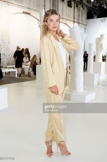 Ellie Thumann feet photo 4