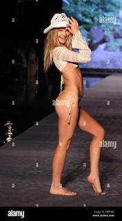 Ellie Thumann feet photo 8