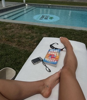 Ellie Thumann feet photo 16