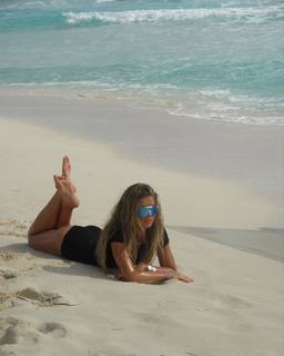 Ellie Thumann feet photo 18