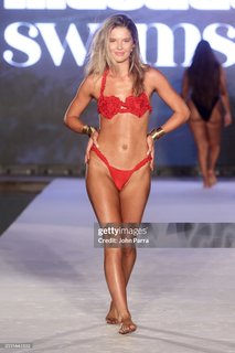 Ellie Thumann feet photo 20