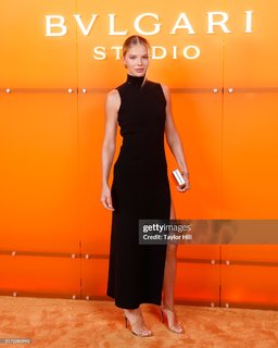 Ellie Thumann feet photo 8