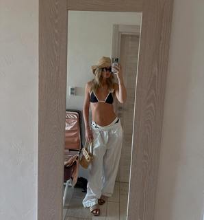 Ellie Thumann feet photo 15