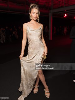 Ellie Thumann feet photo 17