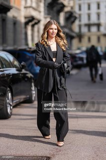 Ellie Thumann feet photo 14