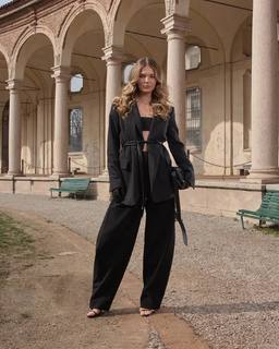 Ellie Thumann feet photo 8