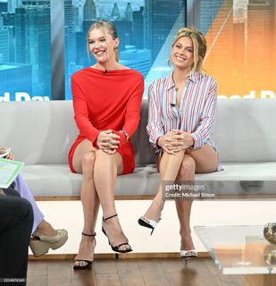 Ellie Thumann feet photo 3