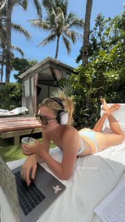 Ellie Thumann feet photo 19