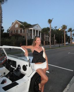 Ellie Thumann feet photo 18