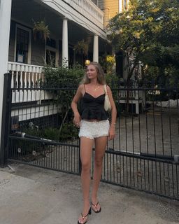 Ellie Thumann feet photo 16