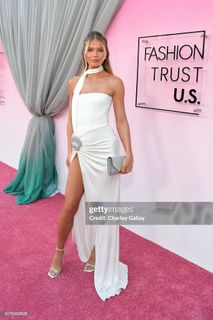 Ellie Thumann feet photo 7