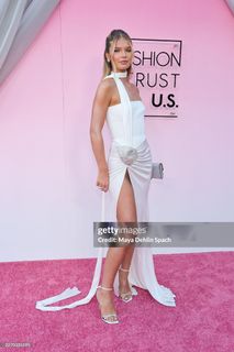 Ellie Thumann feet photo 6